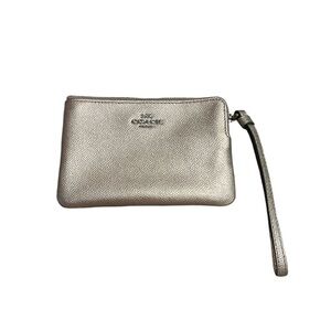 COACH GOLD WRISTLET